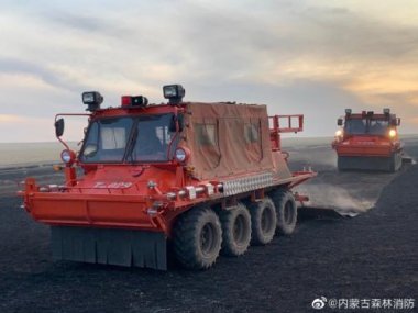 支队100人全超微草莓视频APP官网在线观看部到达火场