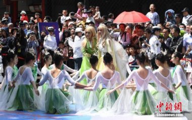 各种动漫表气流草莓视频APP官网在线观看演现场上演